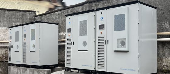 100KW Maksymalizacja wysiłków na rzecz stabilizacji sieci, zróżnicowane pojemności, przemysłowe i komercyjne systemy magazynowania energii