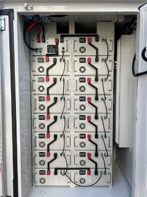Zaawansowany system magazynowania energii akumulatorowej BESS z interfejsem komunikacyjnym RS485 Nomiar napięcia sieciowego AC400V